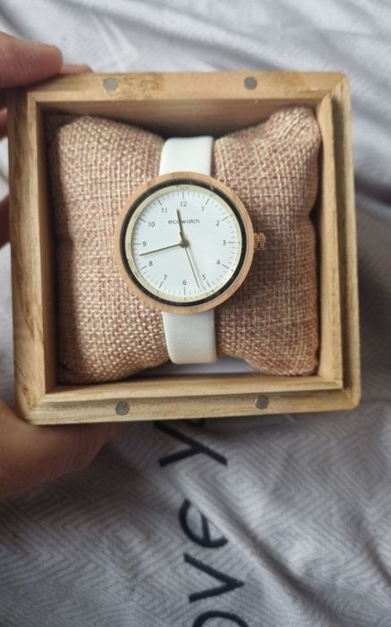 эко-часы EcoWatch