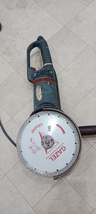 BOSCH.230 GWH.Болгарка.