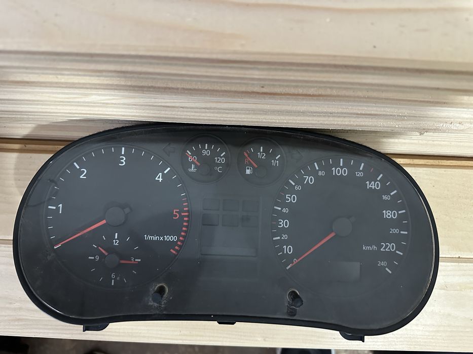 Продават се останали части от ауди а3 8л