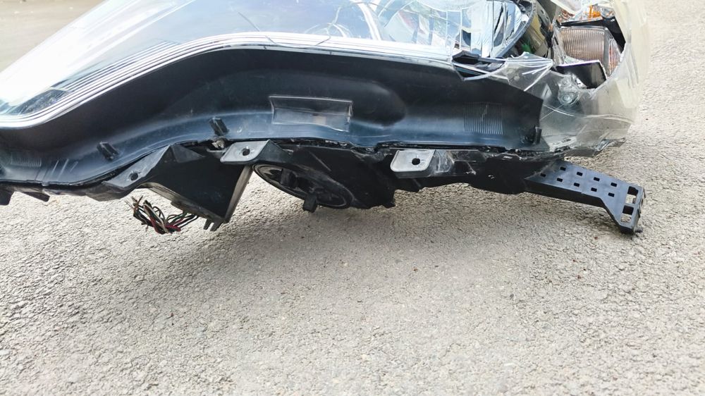 Левая фара prado 2014