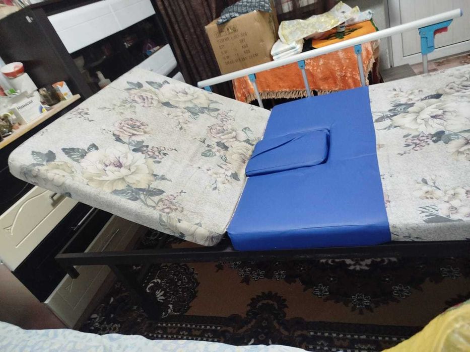 Медицинская кровать б/у