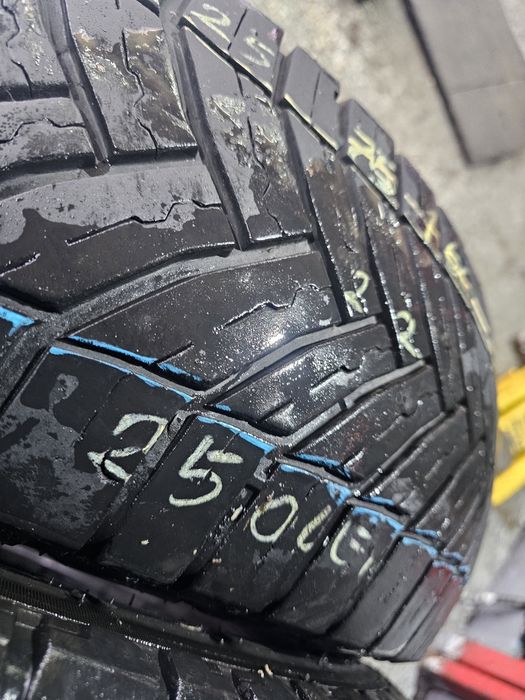 225 75 16c m+s michelin allseason