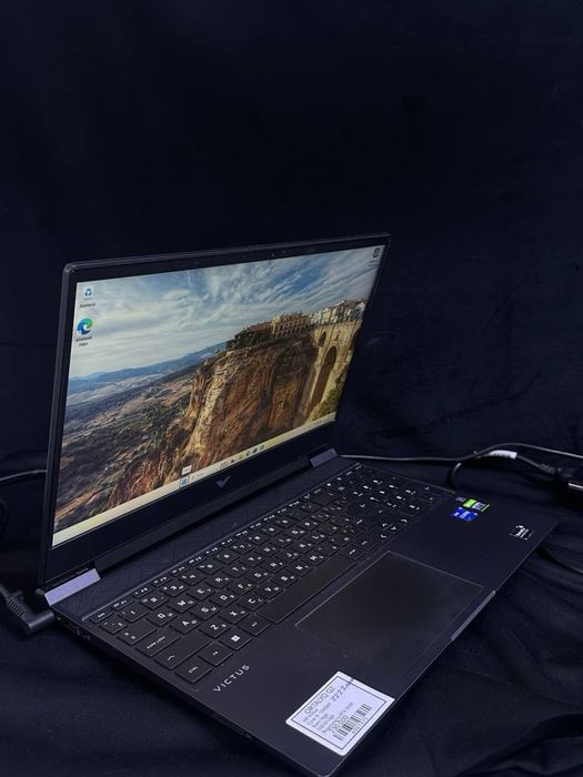 Ноутбук HP Victus