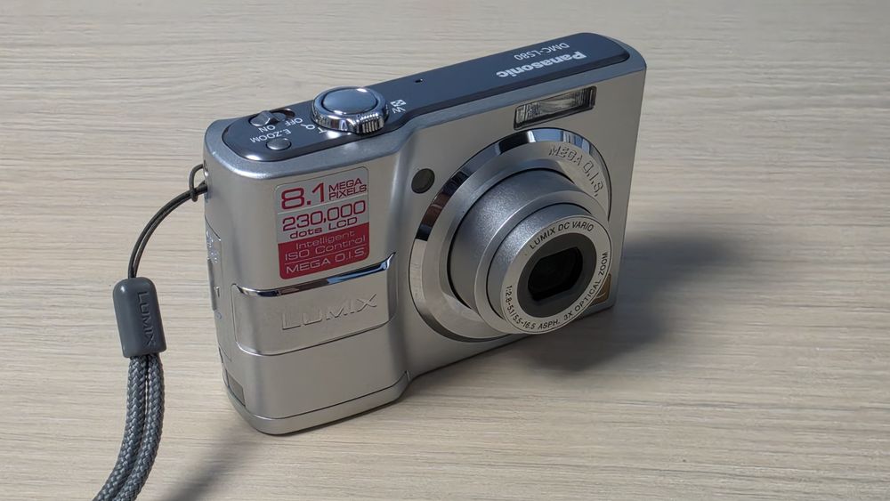 Camera foto Panasonic Lumix DMC-LS80