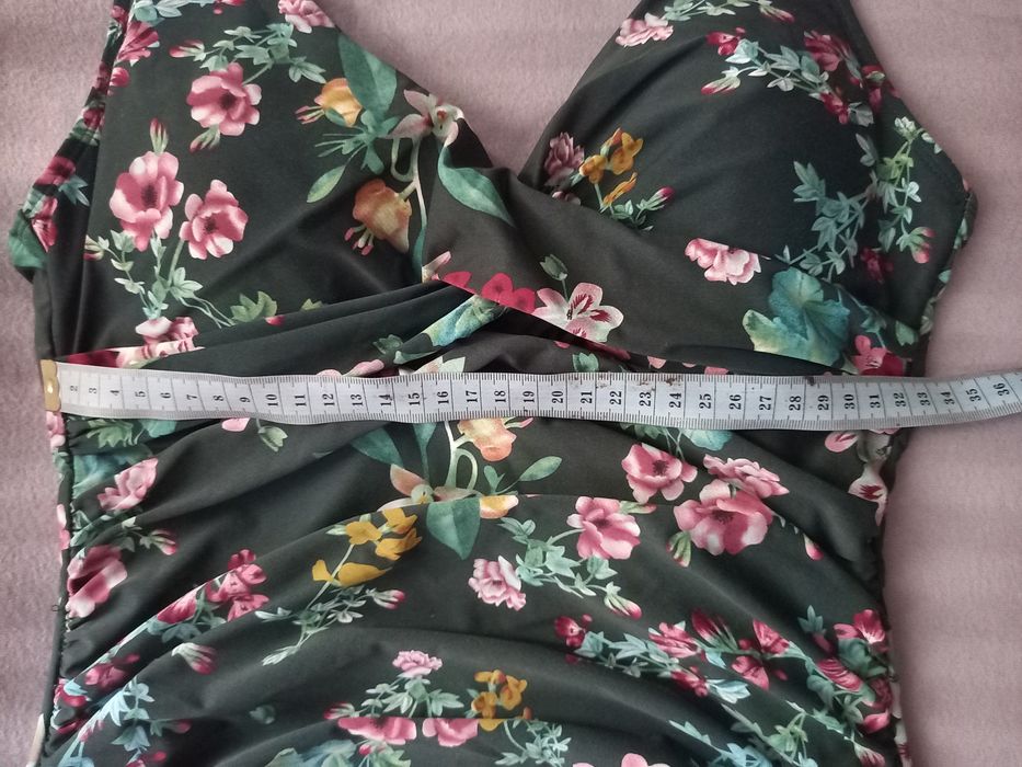 Costum de baie femei.