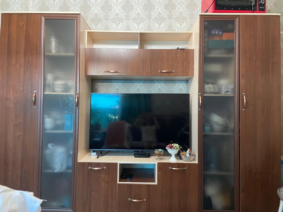 Продам стенку для холла / гостиной