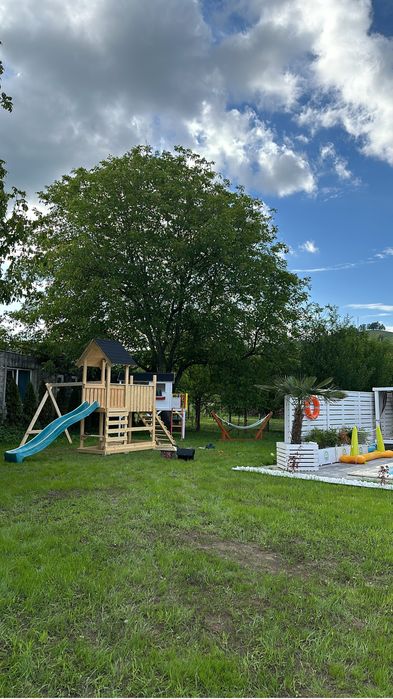 Complex turistic cabane – 27 locuri • piscină • teren 3.000 mp