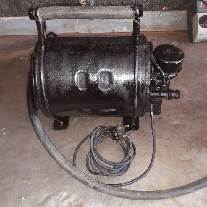 Компрессор на 220вольт.