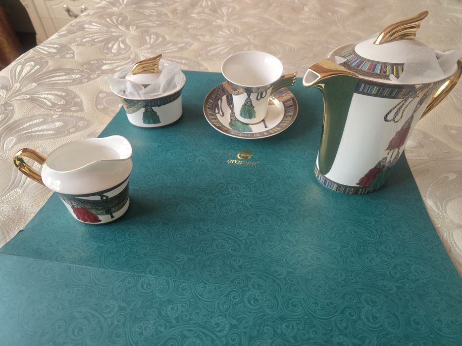 Продам чайный набор Empire