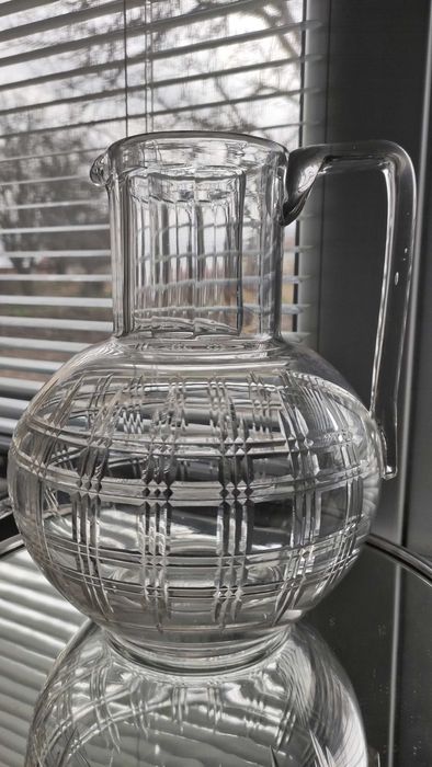 Тежка и голяма кана от кристално стъкло