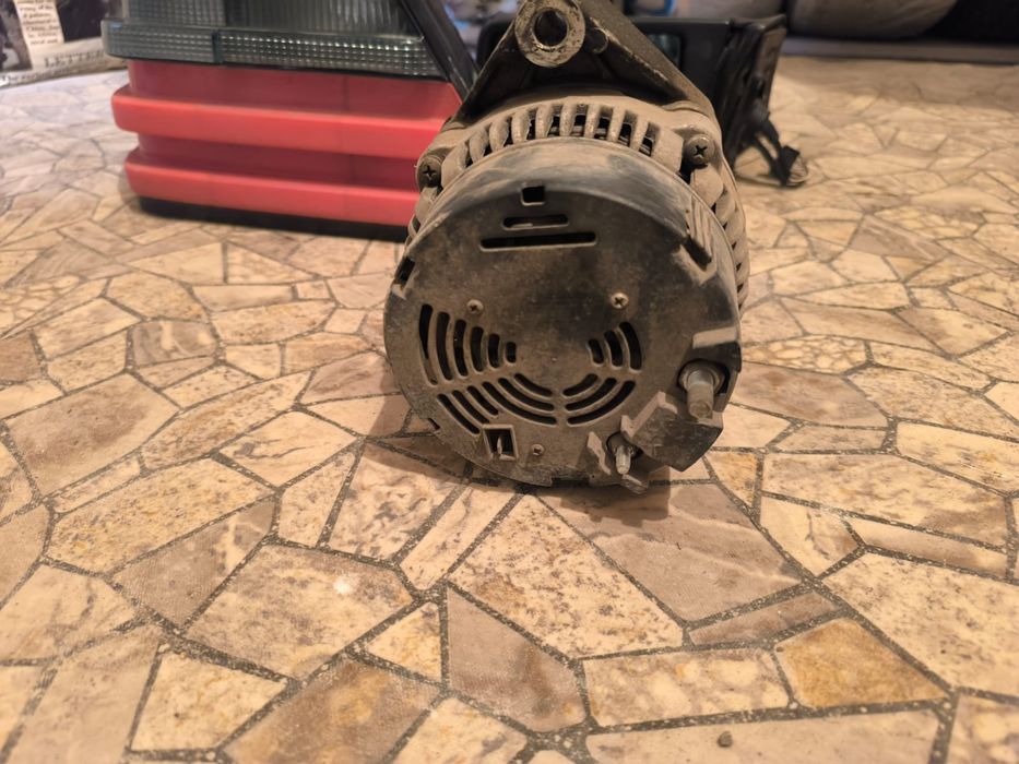 Генератор на мерс, 111двс 124кузов