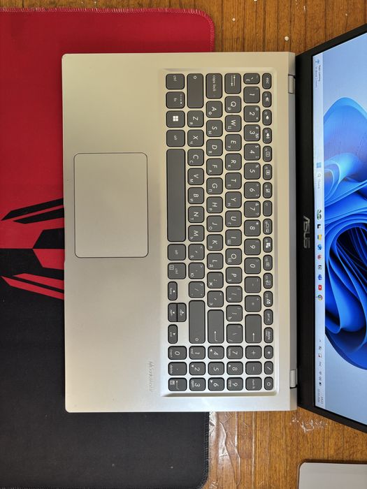 Core i3 11/озу 8/ссд 500 гб.