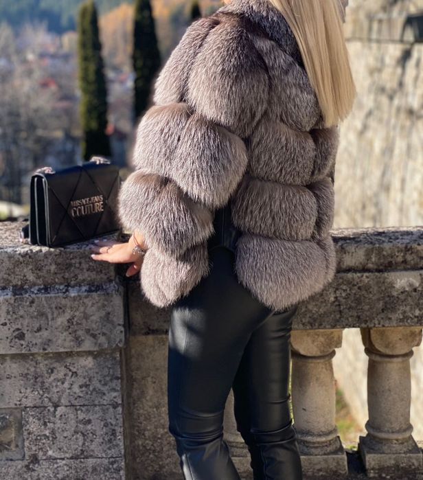 Haină din  blană  naturală de vulpe