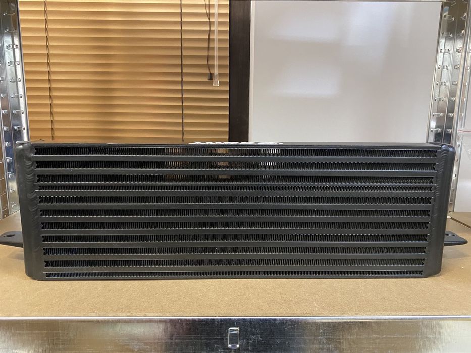 Интеркулер Е90 intercooler Е90 BMW БМВ M57 335d 330d 325d  ic-049