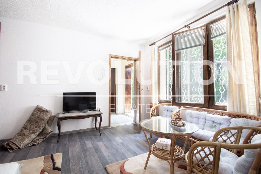 Дава се под наем Едностаен апартамент в София, Център - 52 кв.м за 460 € - Снимка #2