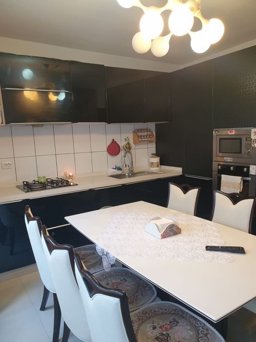 Vind casa zona liceul 9