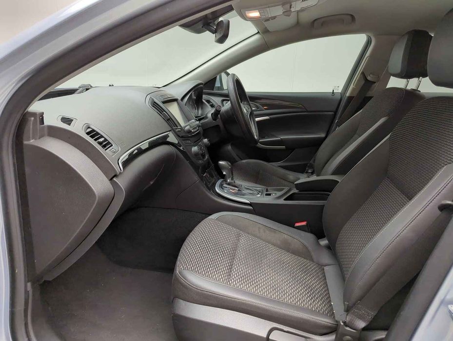 Far Dreapta Opel Insignia 2015 Berlina Argintiu