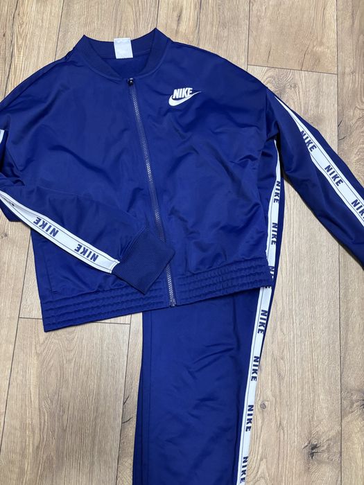 Екип nike 158 см