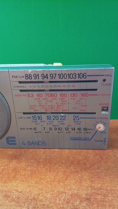 SONY ICF-32 4-бандово преносимо радио Внос от Англия