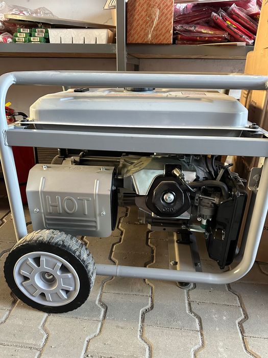 Generator Hyundai HY 8001T