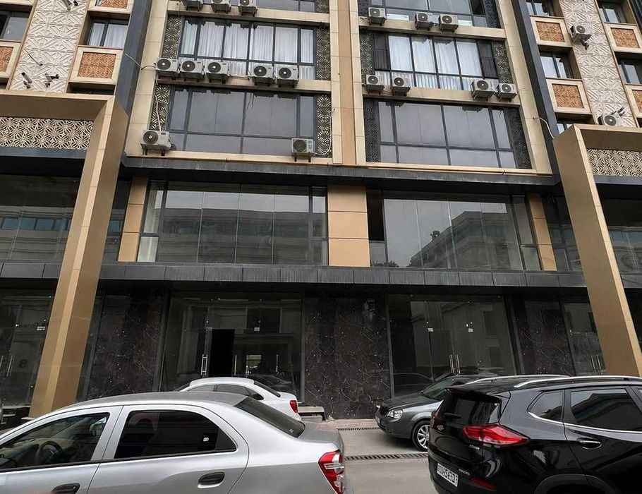 Помещение сдаётся  190 м² у PIRAMIT TOWER | 2 входа (55)