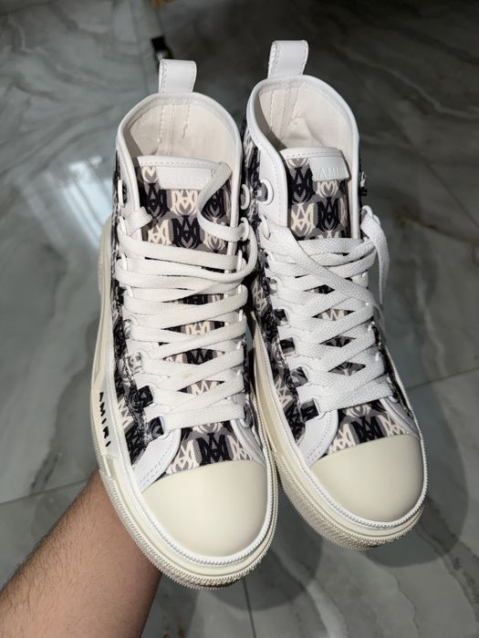 Amiri Sneakers.