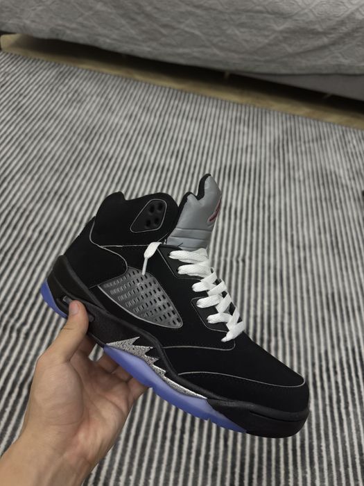 Продам джорданы 5