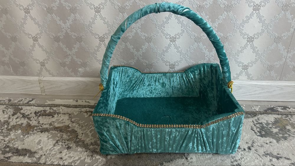 Продам корзины новые