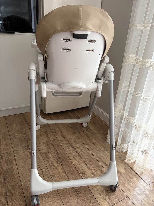 Детский стульчик для кормление Peg Perego