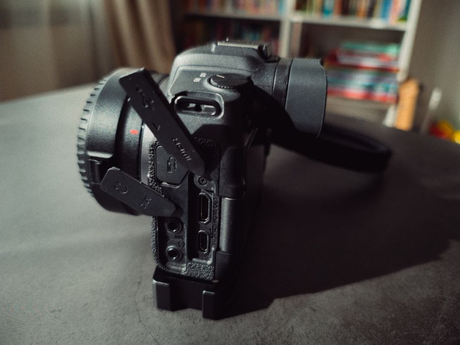 Продавам full frame тяло Canon EOS RP