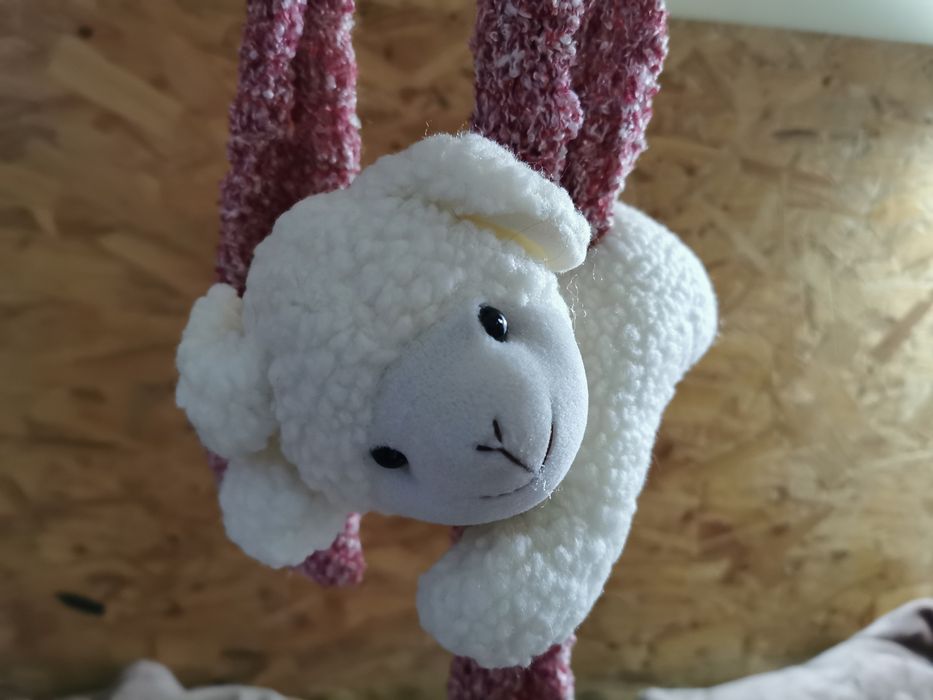 Плюшено агне за шал