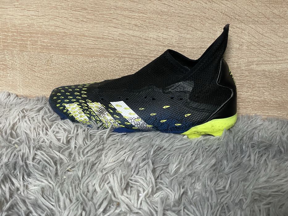 Adidass Predator Freak