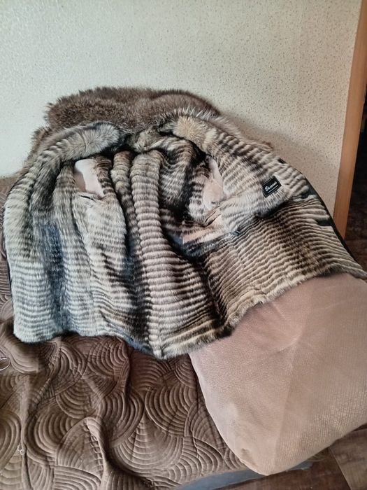 Продам куртку зимнию