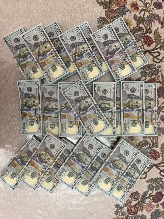 Suvenir pullar bayram uchun Купюра Сувенир Валюта 100 доллар.