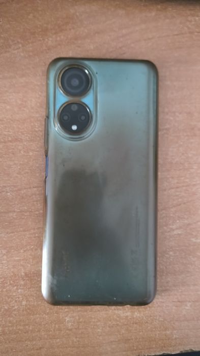 Vând telefon Honor X7