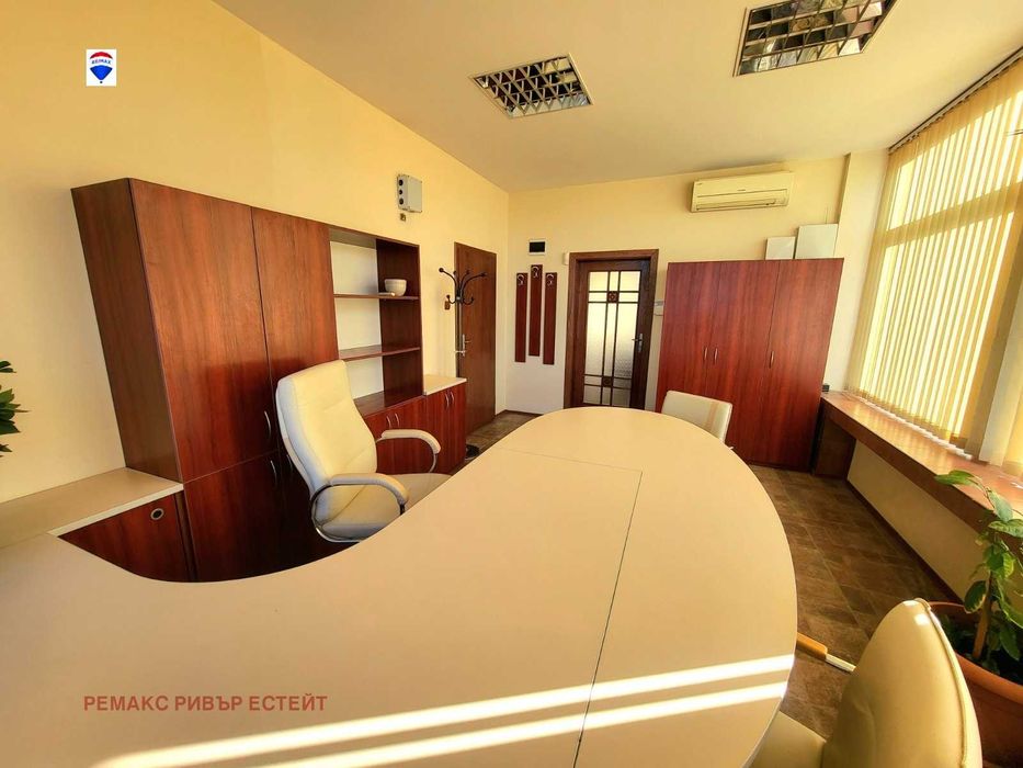 Дава се под наем Офис в Русе, Център - 45 кв.м за 306 € - Снимка #4