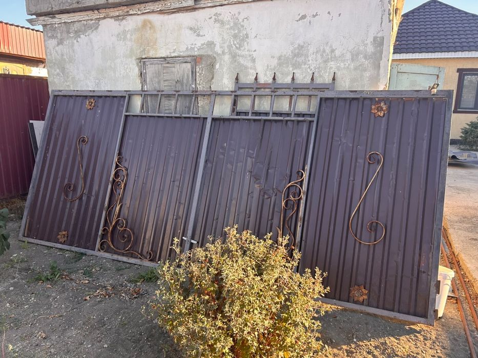 Продам откатные ворота с калиткой
