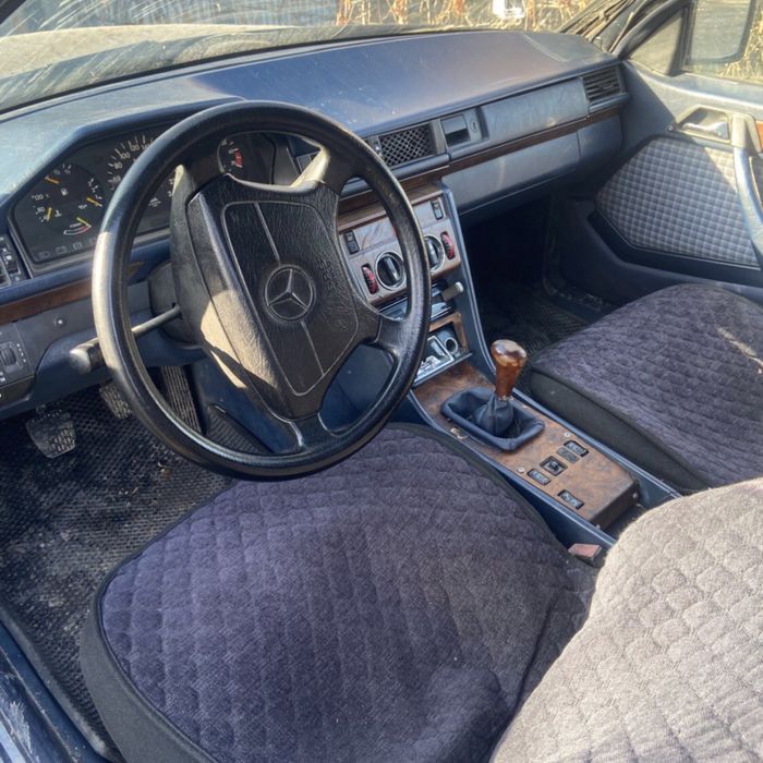 Mersedes Benz 300e C124