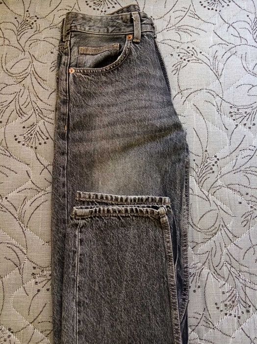 Дънки Bershka EUR 32