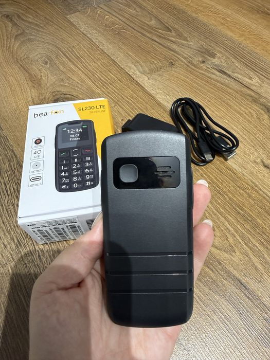 Telefon mobil pentru seniori Beafon SL230LTE. Nou, nefolosit