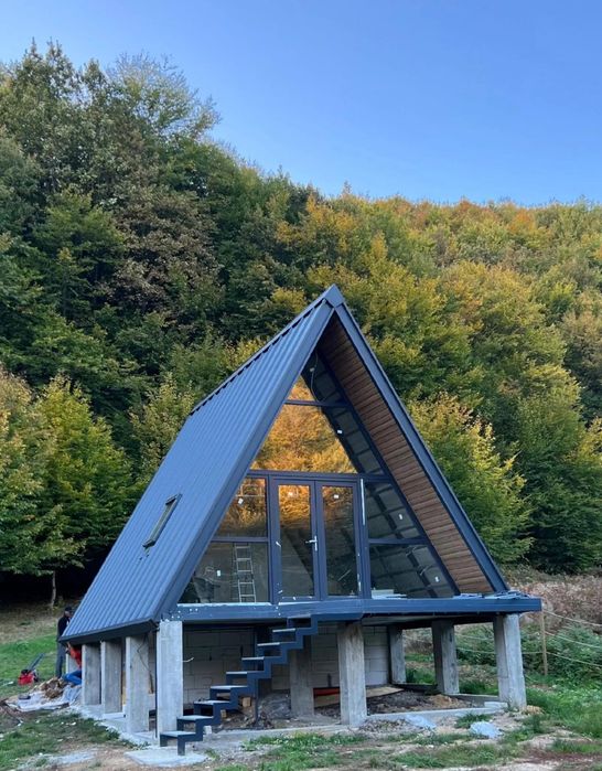 Vând cabane stil-aframe