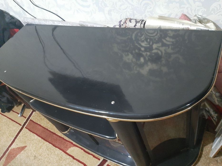 Продаётся тумба большого размера!