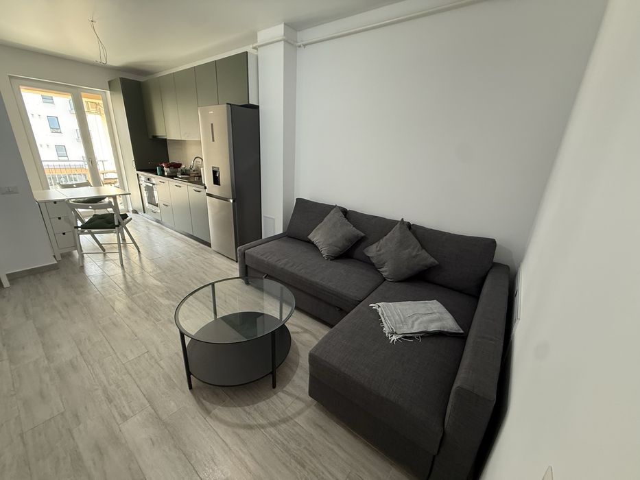 Inchiriere apartament tip studio, bloc nou, prima inchiriere, loc de parcare inclus.