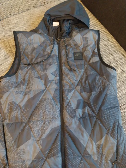 Vesta nike de barbati