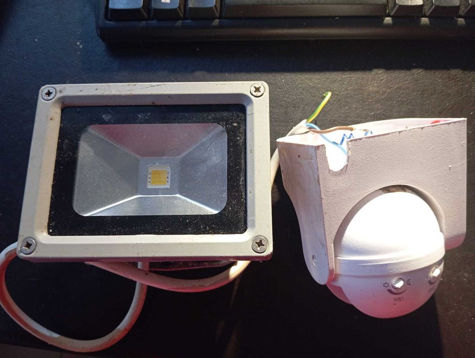 proiector 10W/230V + senzor miscare