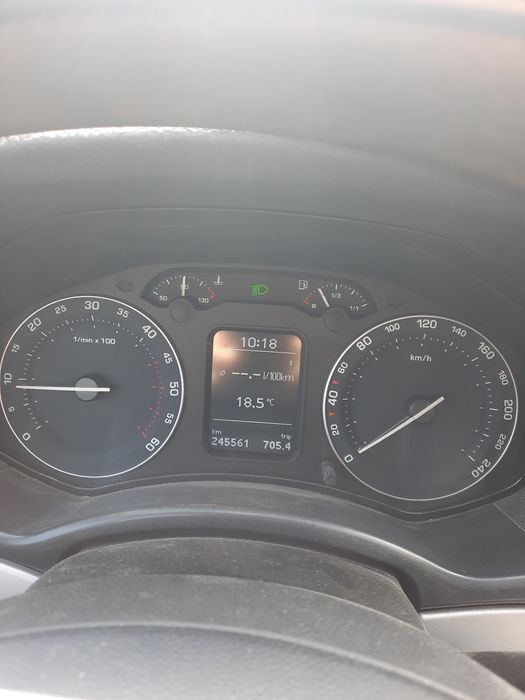 Vând Skoda Octavia II din anul  2007, diesel  1,9, 105 cp.