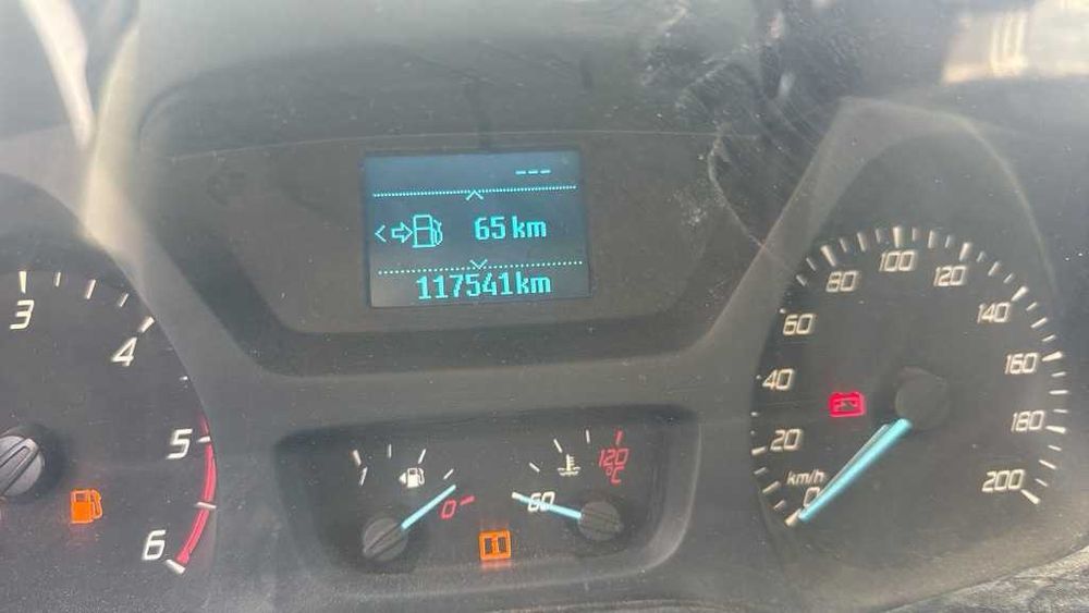 Usa stanga fata echipata Ford Transit 6 2015