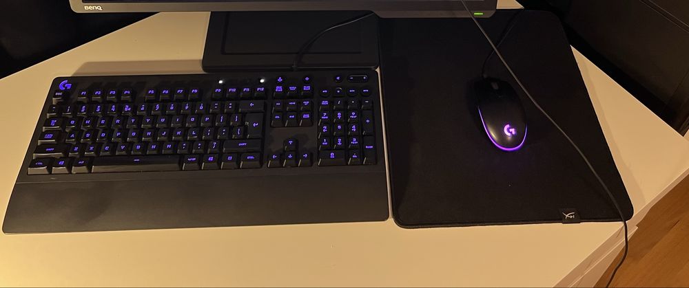 Vand pachet mousepad tastatura mouse