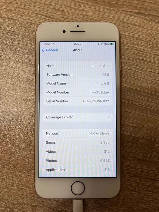 Apple iPhone 8 128GB памет Rose Gold Смартфон като нов (Отключен)