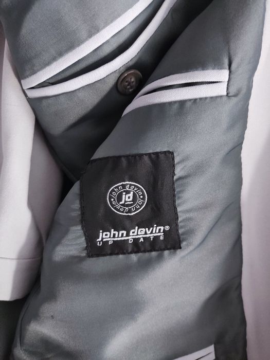 Продам костю мужской